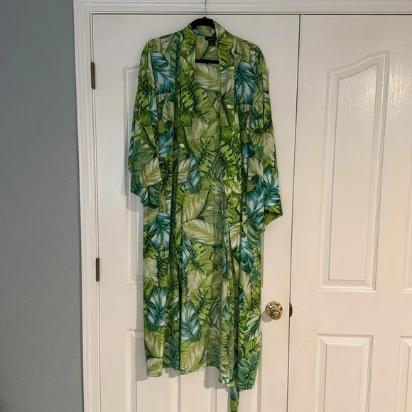 Natori Robe and Nightgown XL - Picture 9 of 9